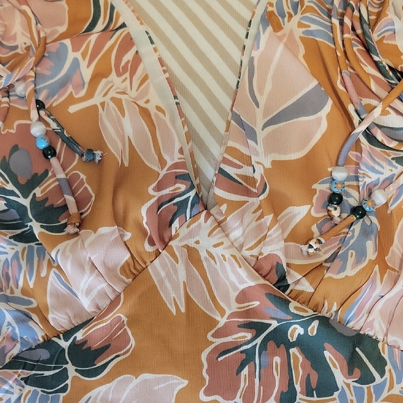 Jacqui E Multicolor Floral Blouse - Picture 2 of 16